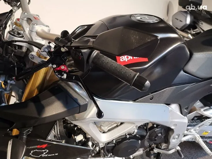 Aprilia Tuono Image 6