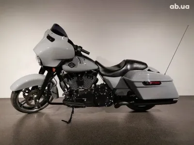 Harley-Davidson FLHXS