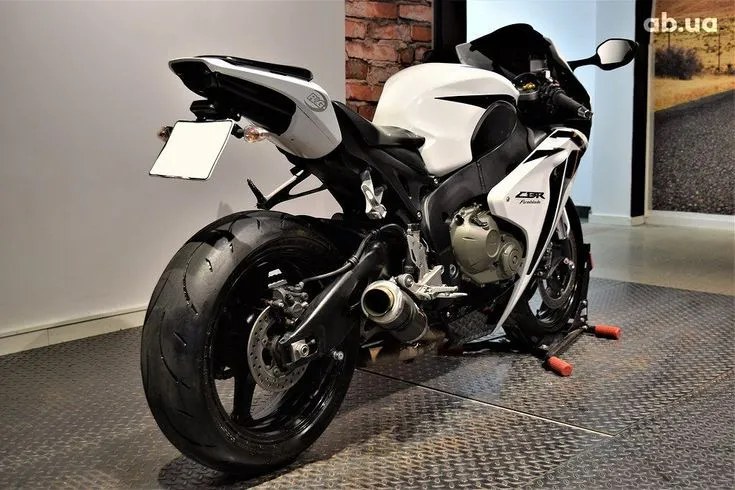 Honda CBR Image 2